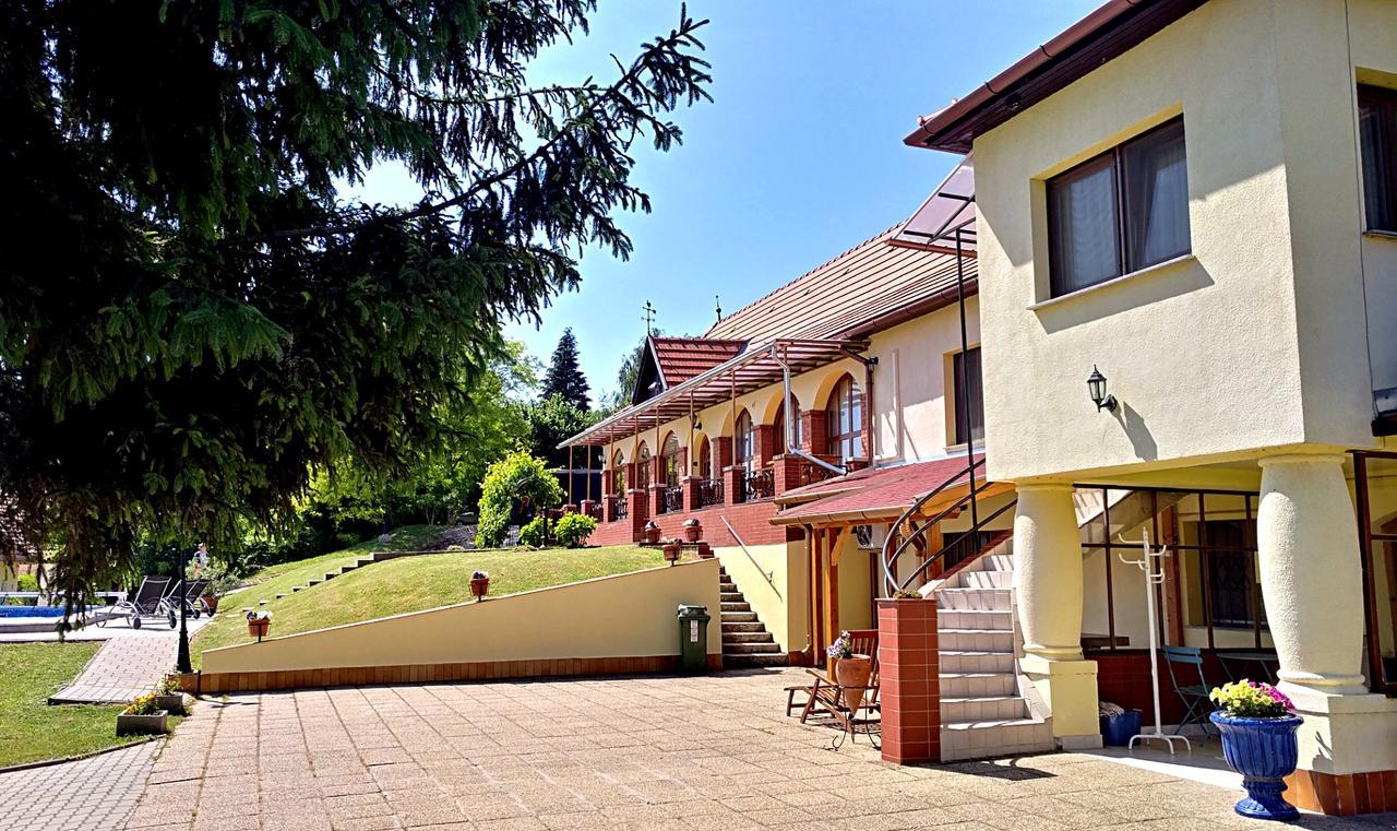 Villa Teleki エクステリア 写真